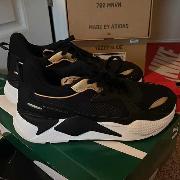PUMA RS TROPHY-X-BK/GD !Worn once! !Message for additional pictures! - Picture 2 of 5